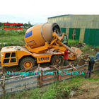 Camion mobili concreti durevoli del miscelatore di cemento dell'attrezzatura per l'edilizia 4X4X2