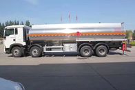 Camion chimico pericoloso del trasportatore con HW76 l'euro 2 della cabina ZZ1317N4667W 8X4