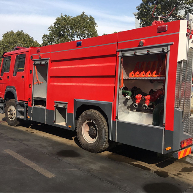 camion dei vigili del fuoco rapido dell'aeroporto del camion di scopo speciale di 4x2 6-10 CBM con la pompa antincendio PSP1600