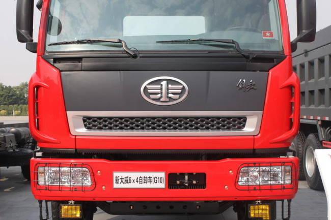 Colore rosso manuale del camion resistente dello scaricatore 6*4 dell'autocarro con cassone ribaltabile di FAW JIEFANG J5P