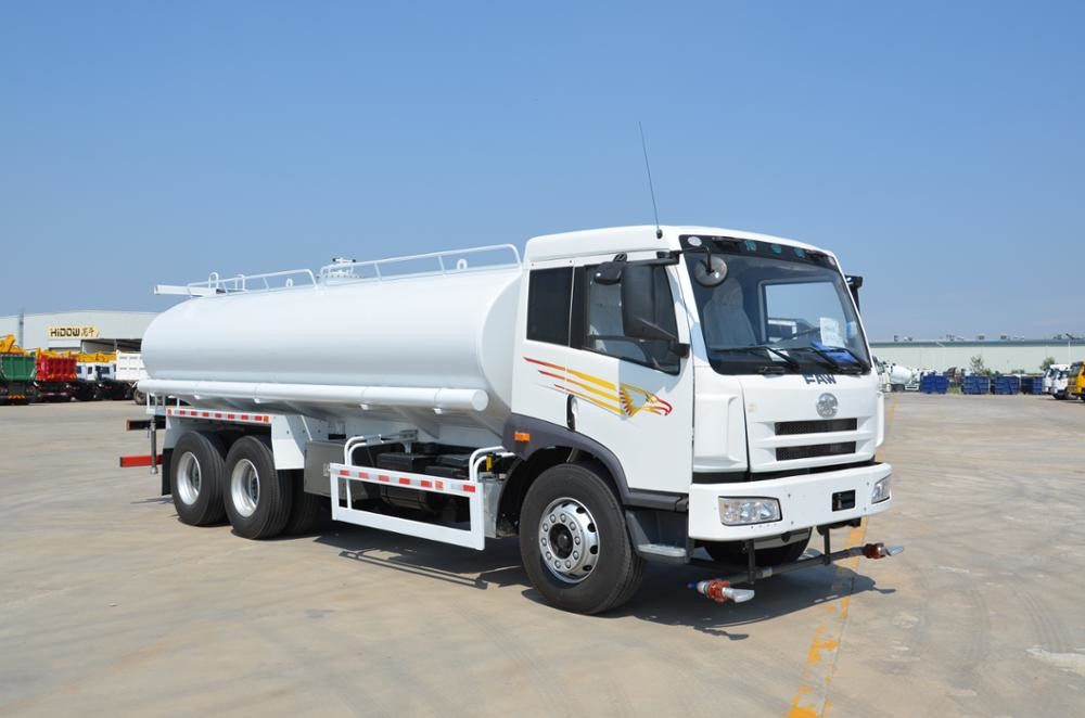 Volume diesel 10001 dell'euro 2 del camion cisterna dell'acqua di JIEFANG FAW J5M 6*4 - 15000L
