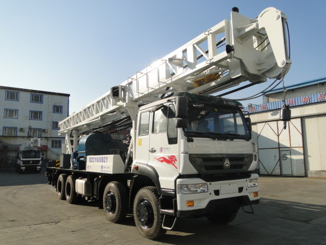 Il camion di BZCY600CWY ha montato il telaio speciale della piattaforma di produzione 8×4 di SINOTRUK