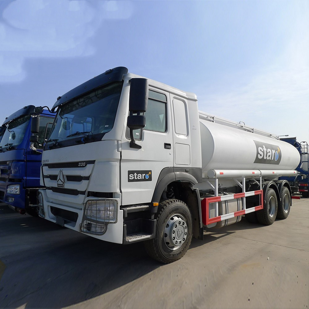 Tipo bianco trasmissione manuale del combustibile diesel del camion cisterna dell'olio di HOWO 20000L 6×4