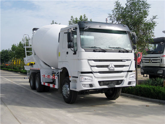 ³ concreto del camion 10m del miscelatore di Sinotruk Howo 6x4 Howo dell'attrezzatura per l'edilizia dal ccc con la carrozza HW76