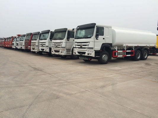 SINOTRUK HOWO 28000L RHD Camione cisterna 8x4 6x4 12 pneumatici