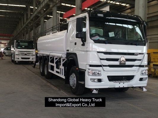 HOWO 4X2 Fuel Truck 8m3 8000 Litri Diesel Oil Fuel Tanker Truck in vendita
