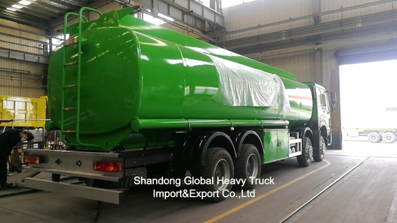 Sinotruk HOWO 8*4 Camion con serbatoio di carburante 12 ruote Camion petrolifero 30000L Camion con distributore