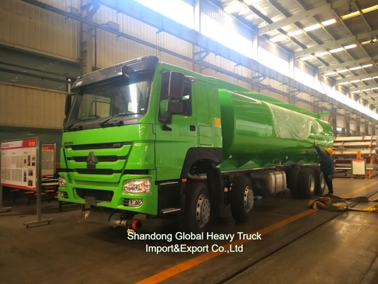 Sinotruk HOWO 8*4 Camion con serbatoio di carburante 12 ruote Camion petrolifero 30000L Camion con distributore