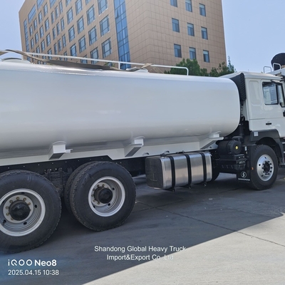 Sinotruk HOWO 6X4 20000 L 25000 L Cargo petroliero Camion petrolifero Camion cisterna di combustibile