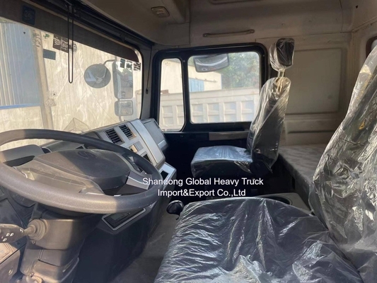 Nuovo Sinotruk HOWO Truck 6X4 4X2 Truck Trailers Head 400 420HP 430 HP Truck