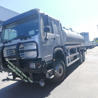 HOWO Cisterna dell'acqua Sinotruck HOWO 6*4 Cisterna degli sprinkler 20000 litri Cisterna dell'acqua in vendita
