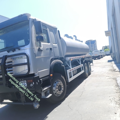 HOWO Cisterna dell'acqua Sinotruck HOWO 6*4 Cisterna degli sprinkler 20000 litri Cisterna dell'acqua in vendita