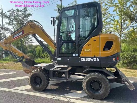 Escavatore gommato ad alta efficienza da 7 tonnellate con capacità di 0,23 m³ e motore da 48 kW per movimento terra