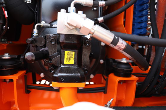 Mini escavatore idraulico Lonking da 6 tonnellate con motore da 15,4 kW/2400 giri/min e design compatto di 5900*2000*2600 mm