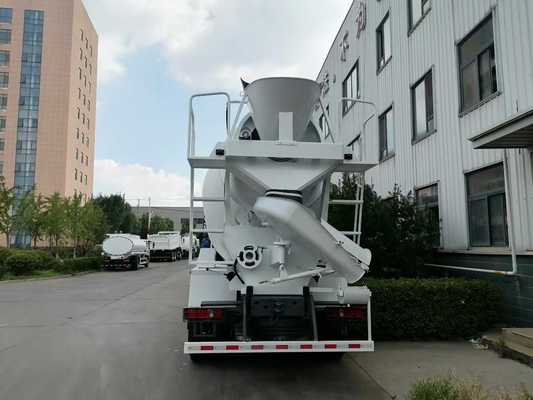 Alta efficienza 20cbm Capacità 400HP Motore Chassis pesante HOWO Camione miscelatore di calcestruzzo