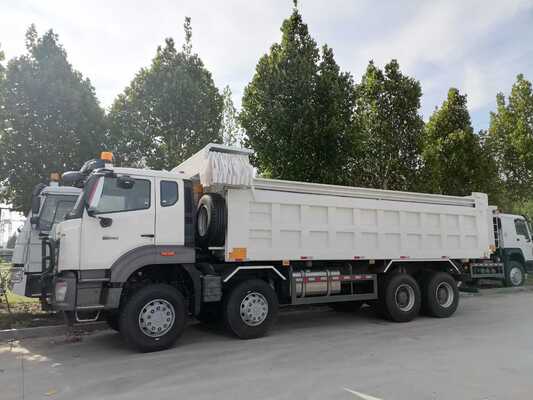 Sinotruk HOWO Nx Hohan 371HP 8x4 Drive 40 tonnellate di capacità camion pesante