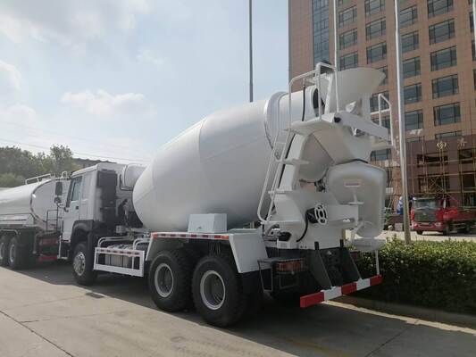 Sinotruk HOWO 8×4 12CBM Concrete Mixer Truck con motore da 371 CV per costruzioni pesanti