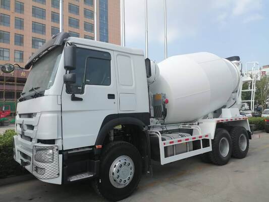 Sinotruk HOWO 8×4 12CBM Concrete Mixer Truck con motore da 371 CV per costruzioni pesanti