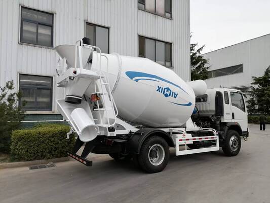 Usato HOWO Sinotruk 4x2 Concrete Mixer Truck con tamburo da 6m3 per la costruzione urbana