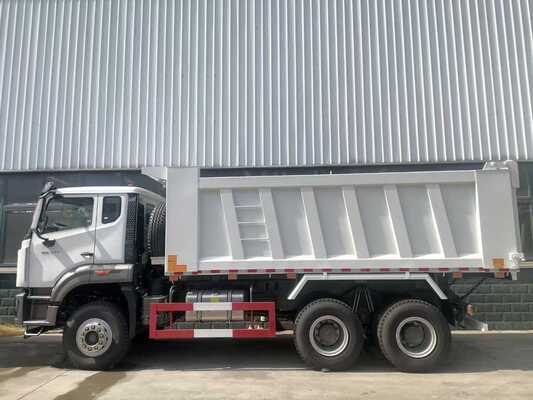 Autocarro robusto usato Sinotruk HOWO Nx 440HP 6X4 per esigenze gravose