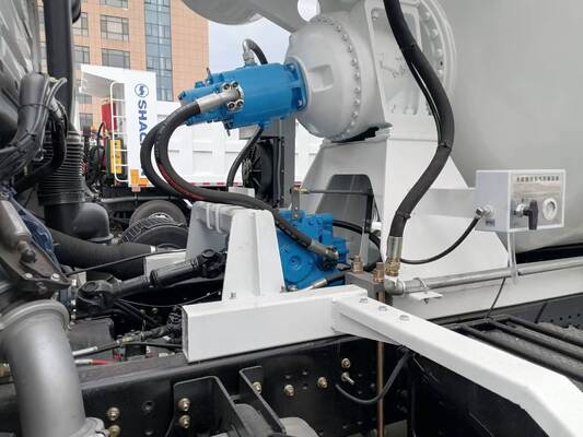 Autobetoniera Sinotruk HOWO 12 CBM ad alte prestazioni, trazione 6×4, motore da 371 CV