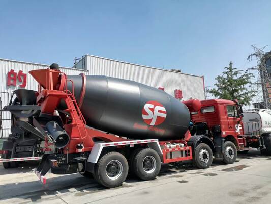 SHACMAN F3000 16m3 camion miscelatore di calcestruzzo pesante con sistema di pompa idraulica e telaio rinforzato