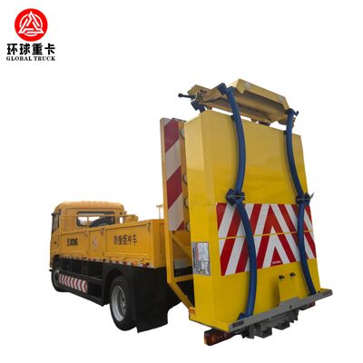 HOWO 4×2 Diesel Engine Crash Cushion Truck con sistema di controllo idraulico e design modulare di assorbimento di energia per la sicurezza stradale