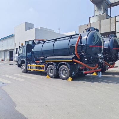 Camion di aspirazione delle acque reflue sottovuoto COMEO 15CBM con ruota motrice 6*4 e potenza 251-350 CV per la pulizia delle fosse settiche