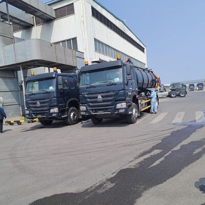 HOWO 15CBM Camion aspiratore aspiratore per fognature con tipo di azionamento 6×4 e scarico idraulico a ribaltamento per la pulizia delle cisterne settiche
