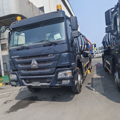 HOWO 15CBM Camion aspiratore aspiratore per fognature con tipo di azionamento 6×4 e scarico idraulico a ribaltamento per la pulizia delle cisterne settiche
