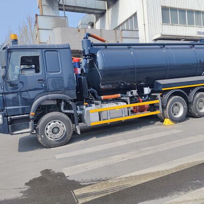 HOWO 15CBM Camion aspiratore aspiratore per fognature con tipo di azionamento 6×4 e scarico idraulico a ribaltamento per la pulizia delle cisterne settiche