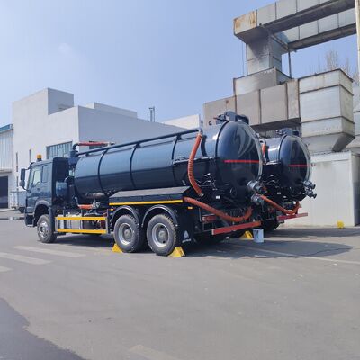HOWO 15CBM Camion aspiratore a vuoto con 6×4 azionamento e motore da 336 CV per la pulizia delle cisterne settiche e dei rifiuti industriali