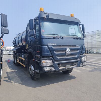HOWO 15CBM Camion aspiratore a vuoto con tipo di azionamento 6×4 e motore da 336 CV per la pulizia dei serbatoi settici e il trasporto dei fanghi