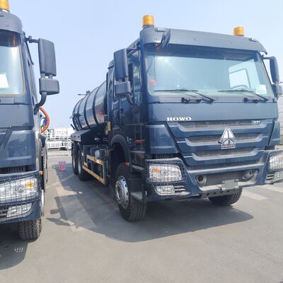 HOWO 15CBM Camion aspiratore aspiratore di acque reflue a vuoto con tipo di azionamento 6×4 e motore da 266 CV per la pulizia dei rifiuti municipali e industriali