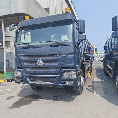 HOWO 15CBM Camion aspiratore a vuoto con 6×4 azionamento e motore da 336 CV per la pulizia delle cisterne settiche e dei rifiuti industriali