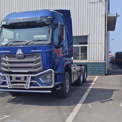 Camion trattore Howo NX 6×4 con motore da 380 CV e sospensioni a balestra per carichi pesanti per il trasporto di carichi pesanti