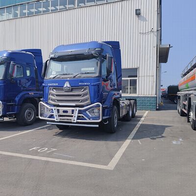 Camion trattore Howo NX 6×4 con motore da 380 CV e telaio per carichi pesanti per il trasporto di carichi pesanti