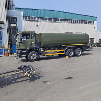 HOWO TX 6×4 camion serbatoio dell'acqua con 15-20 CBM di capacità e pompa ad alta pressione per il controllo della polvere e l'irrigazione