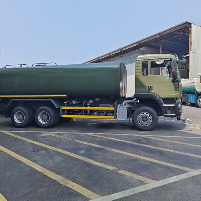 HOWO TX 6×4 camion cisterna d'acqua con carico utile di 20 tonnellate e standard di emissioni Euro 2 per la pulizia stradale e il controllo della polvere