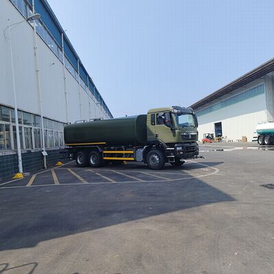 HOWO TX 6×4 camion serbatoio dell'acqua con carico utile 20T per la soppressione della polvere stradale e pulizia municipale