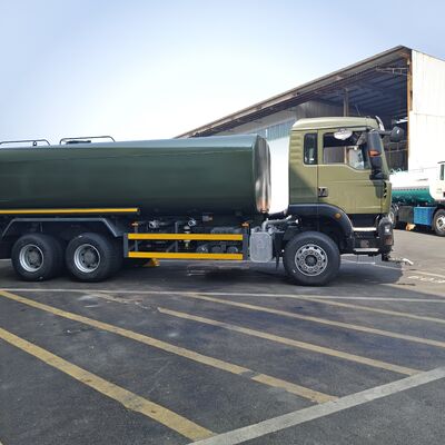 HOWO TX 6×4 camion serbatoio dell'acqua con carico utile di 20 t e standard di emissione Euro 2 per il controllo della polvere stradale
