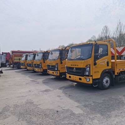 HOWO 4×2 Diesel Engine Crash Cushion Truck con sistema di controllo idraulico e design modulare di assorbimento di energia per la sicurezza stradale