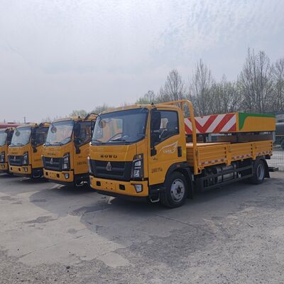 HOWO 4×2 Crash Cushion Truck con assorbimento di energia ad alte prestazioni e design di sostituzione modulare per la sicurezza stradale