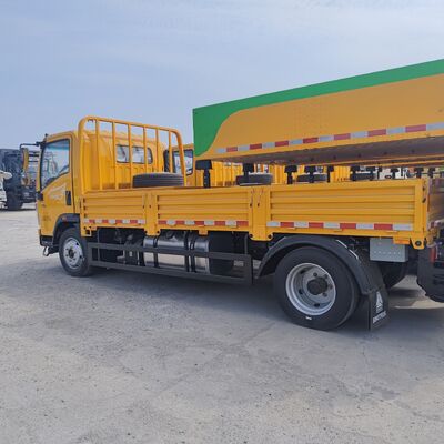 HOWO 4×2 Crash Cushion Truck con assorbimento di energia ad alte prestazioni e design di sostituzione modulare per la sicurezza stradale