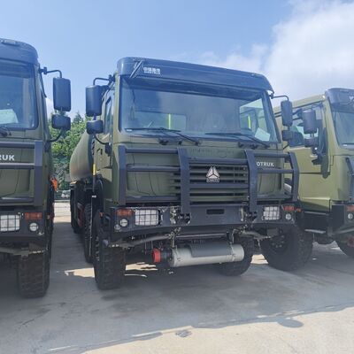 HOWO 8×8 Fuel Tank Truck con capacità di 30000L e motore da 371 CV per il trasporto di carburante pesante
