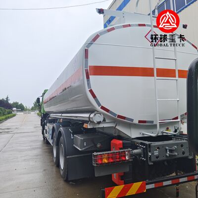 Autocisterna per carburante da miniera Beiben 8x8 da 35000L con telaio per impieghi gravosi per il Congo Africa
