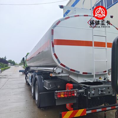 Autocisterna per carburante da miniera Beiben 8x8 da 35000L con telaio per impieghi gravosi per il Congo Africa