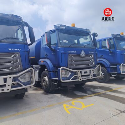 Autocisterna HOWO NX 8x4 da 30000L per il mercato della Tanzania