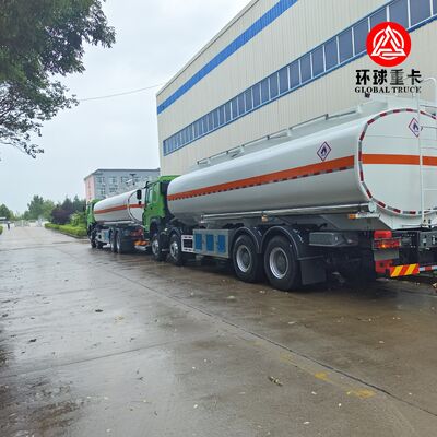 شاحنة صهريج وقود HOWO TX 8×4 من الألومنيوم – شاحنة SINOTRUK لنقل وتوزيع الوقود في الجزائر