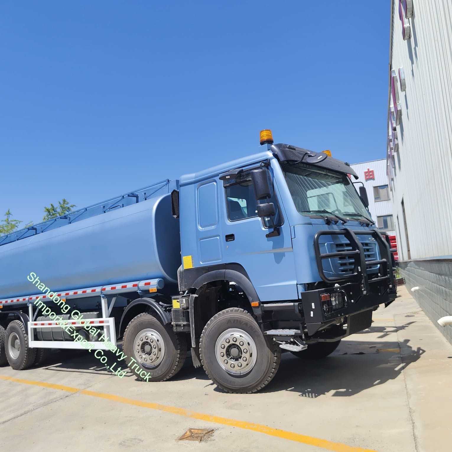 Alto Sinotruk 8*4 12 Ruote LHD Rhd Diesel Fuel Gas Oil Delivery Used Tanker Tanker Truck